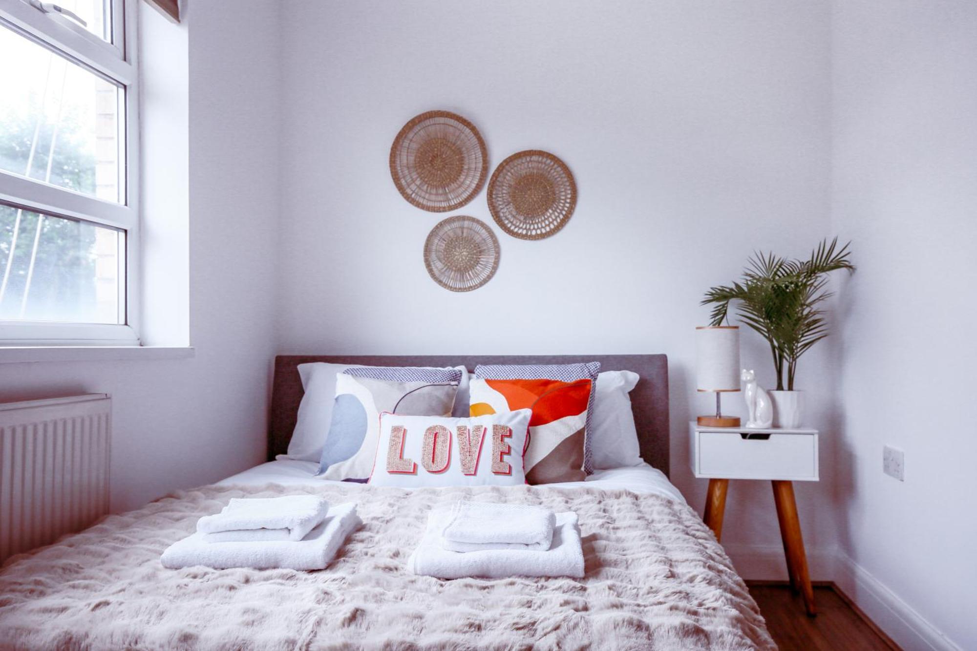 Stratford Gem- Stylist Spacious Apartment London