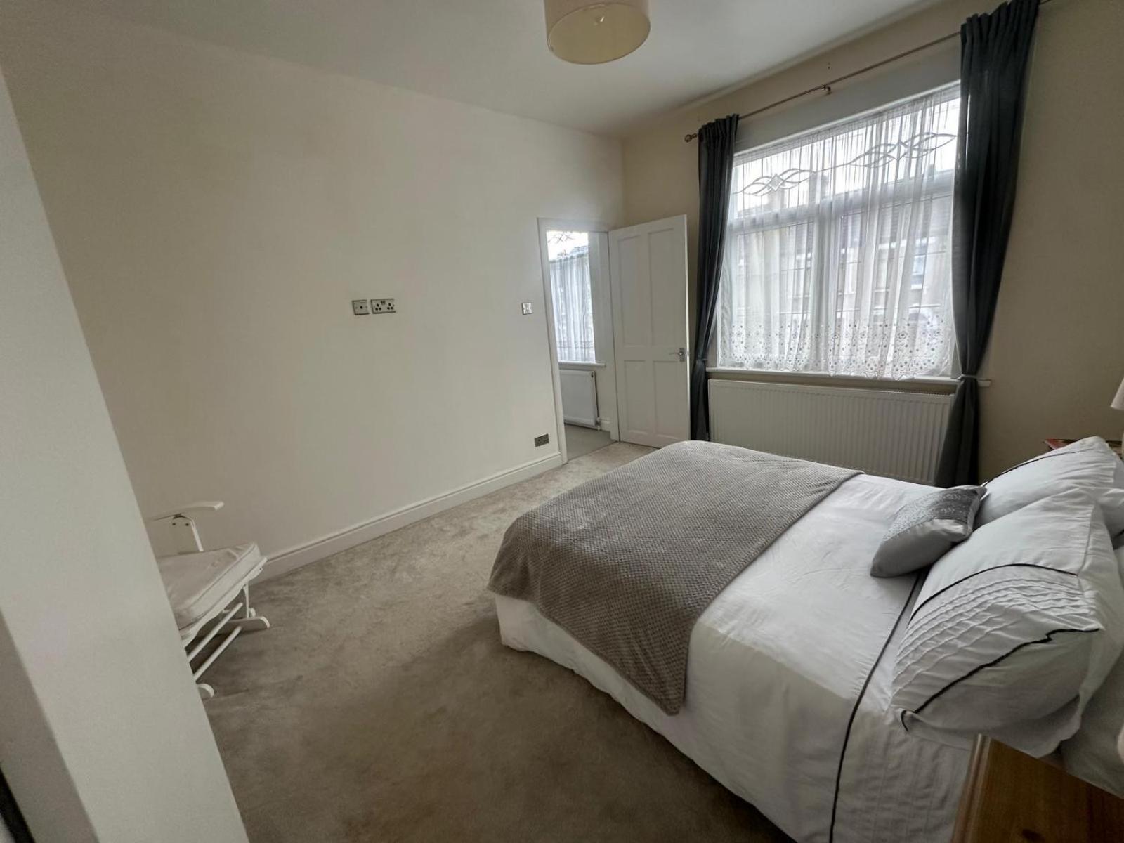 Luxurious Living 4 Bedroom Holiday home *