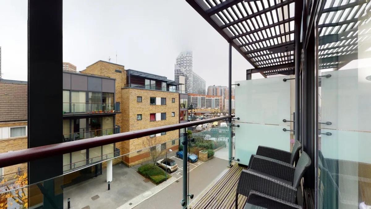 Londwell, Canary Wharf Loft With Panoramic Balcony *