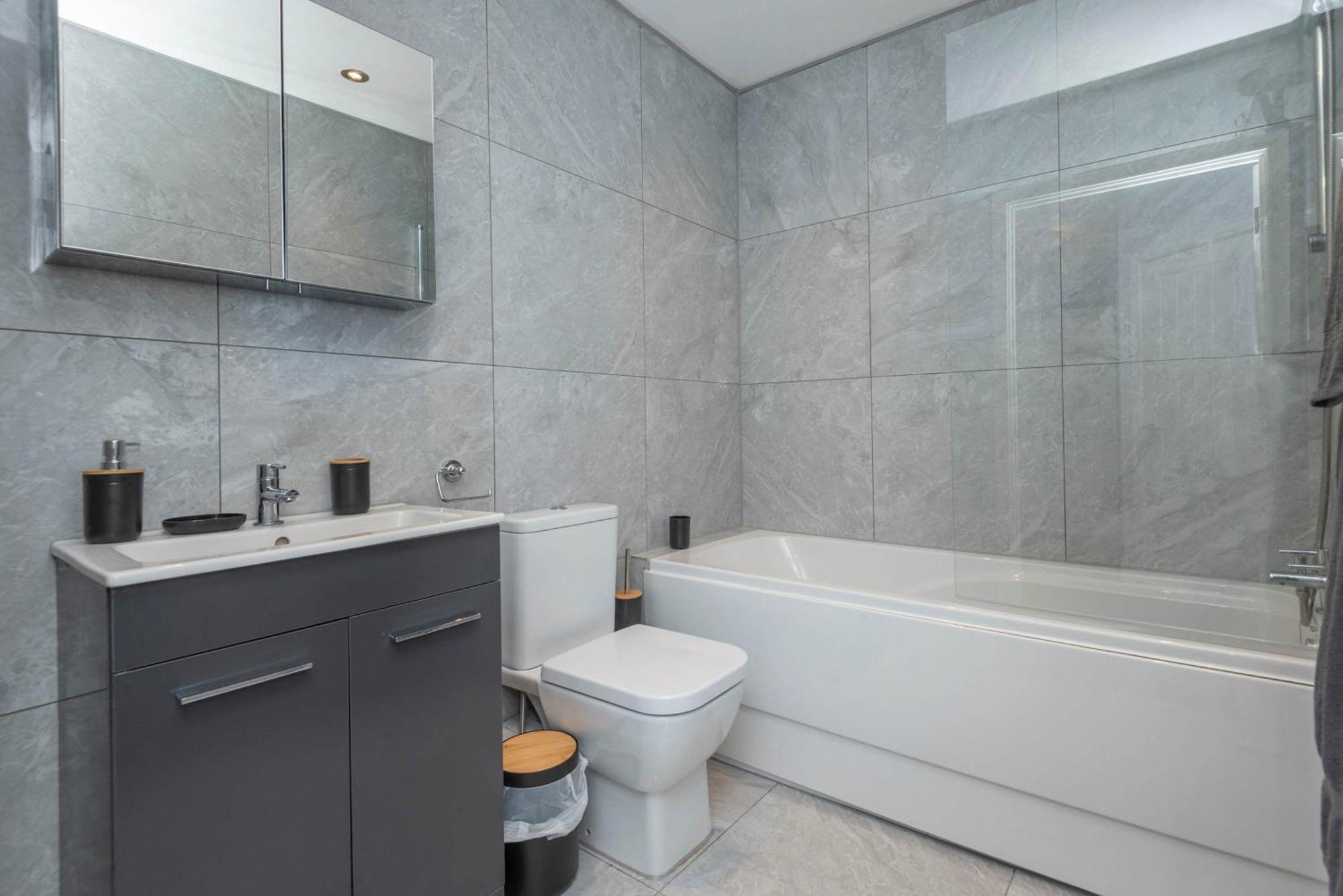 Stylish Elegant New Flat 5 Min From Elizabeth Line