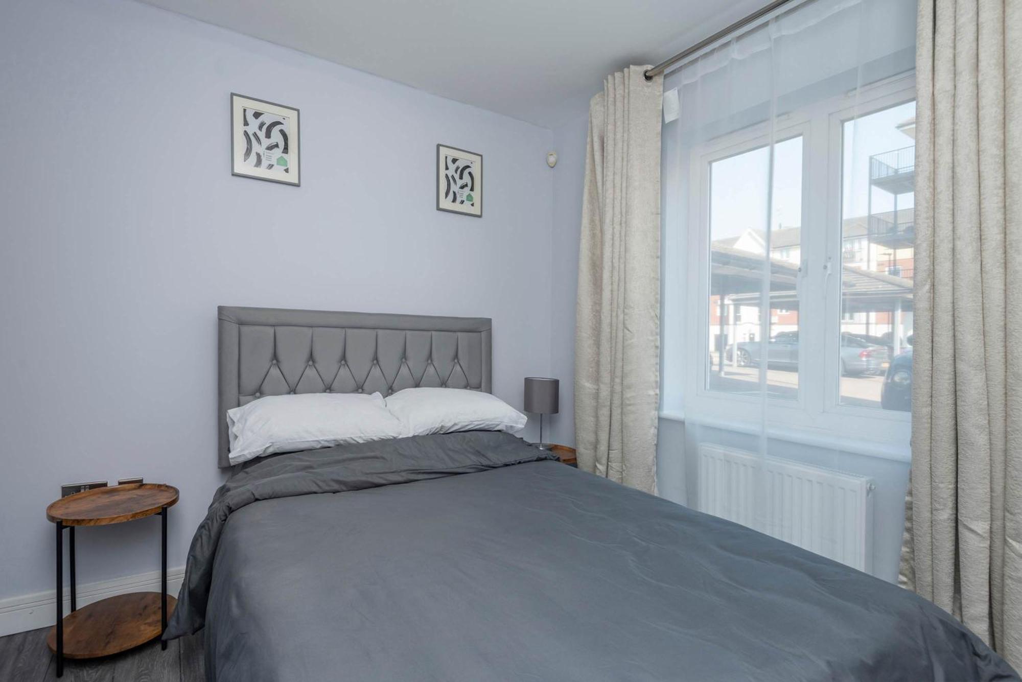 Stylish Elegant New Flat 5 Min From Elizabeth Line Apartment *