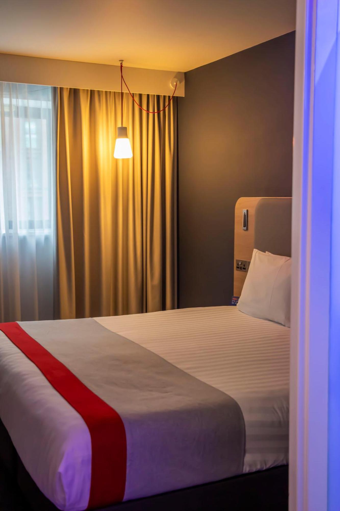 Hotel Express Royal Docks By Ihg 3*