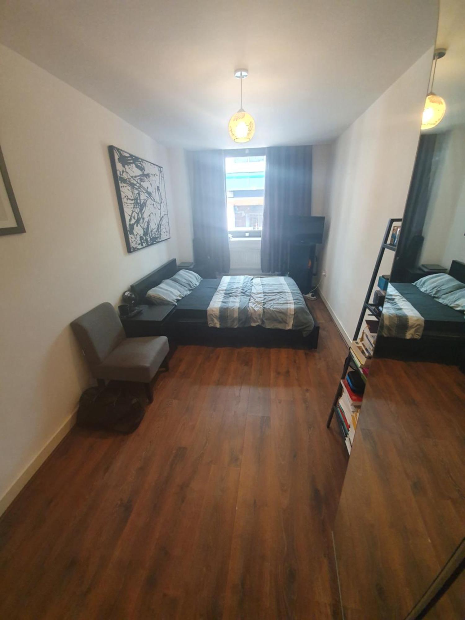 Double With Shared Bathroom * London