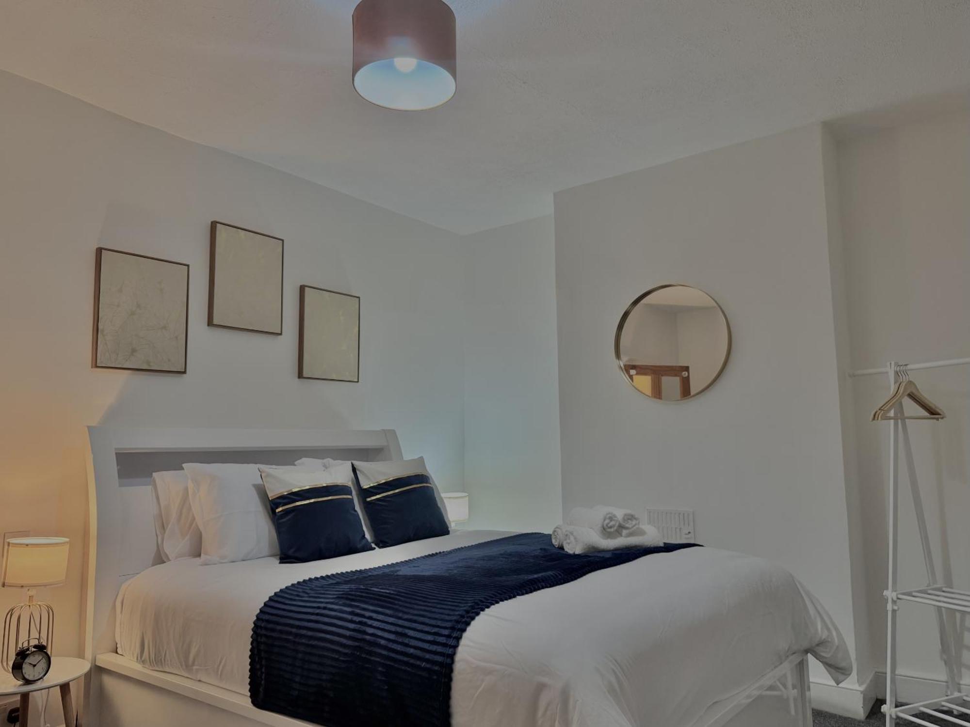 Casa de férias Spacious 3 Bedroom House Near London, O2, Excel, Stratford, Tube Station & Parking Available Londres