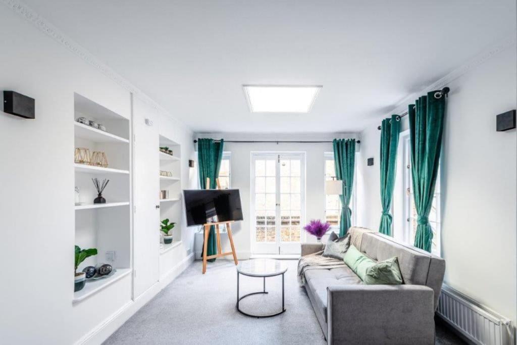 Apartment Liverpool Street London