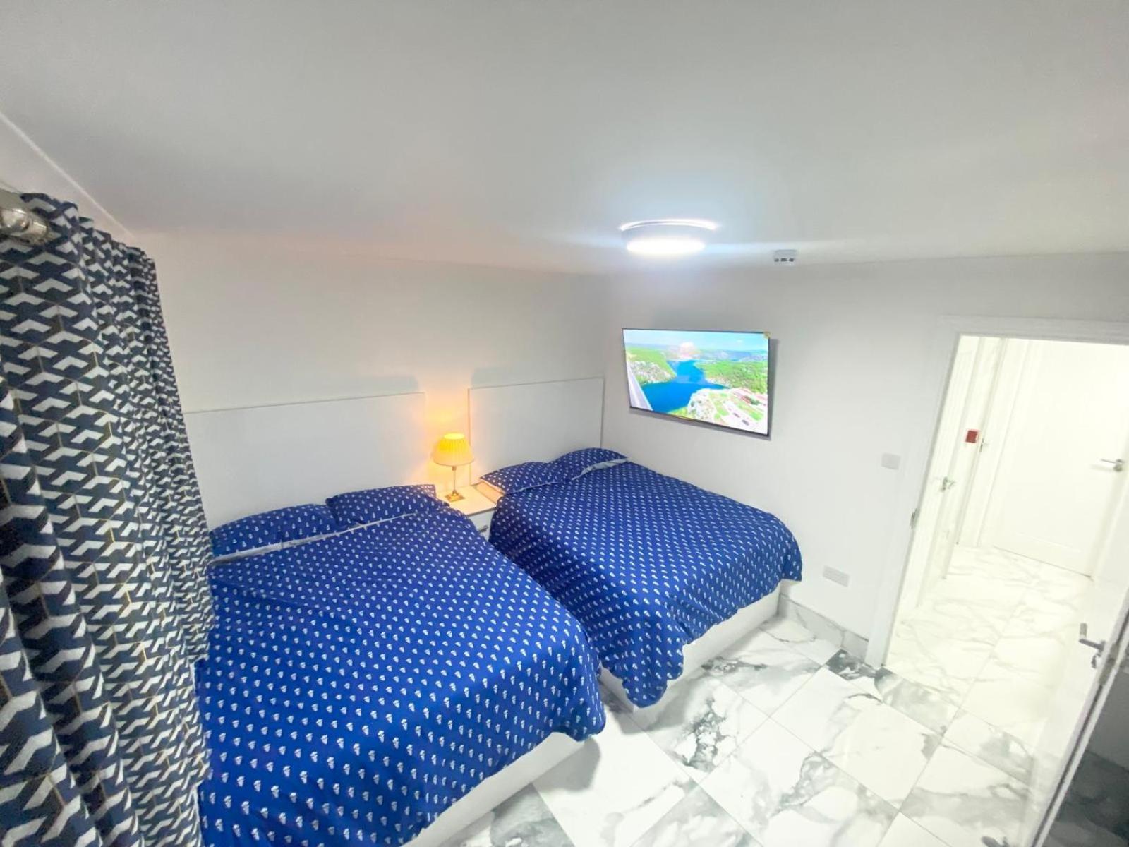The Royal Boutique Kensington By , Sleep 11 Casa de férias *