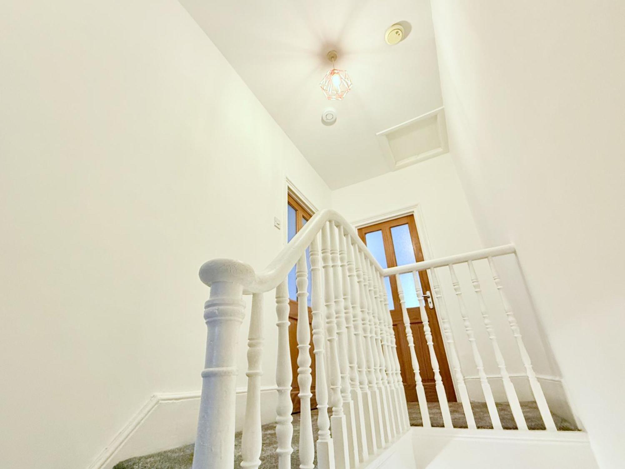 Spacious 3 Bedroom House Near London, O2, Excel, Stratford, Tube Station & Parking Available Casa de férias *