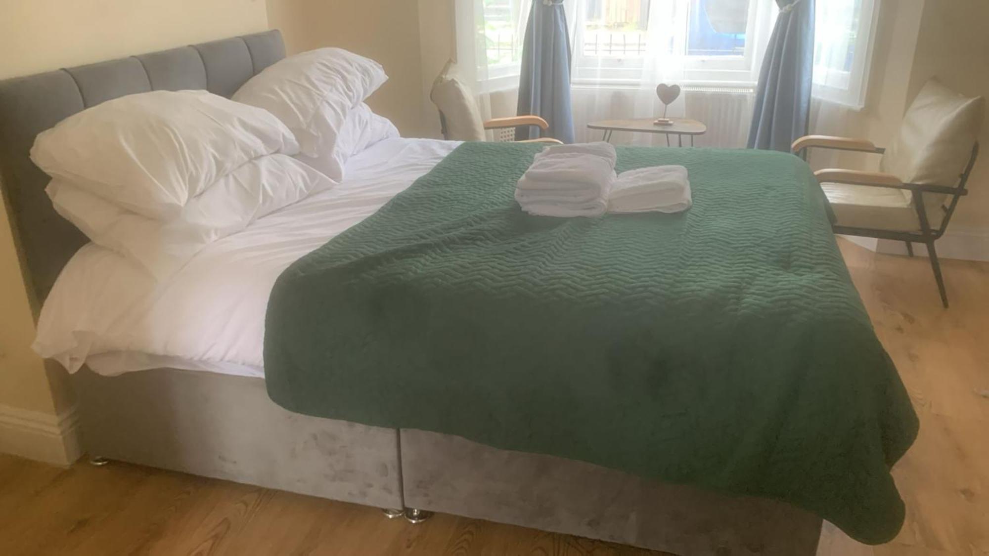 Bed & Breakfast Specious Flats *