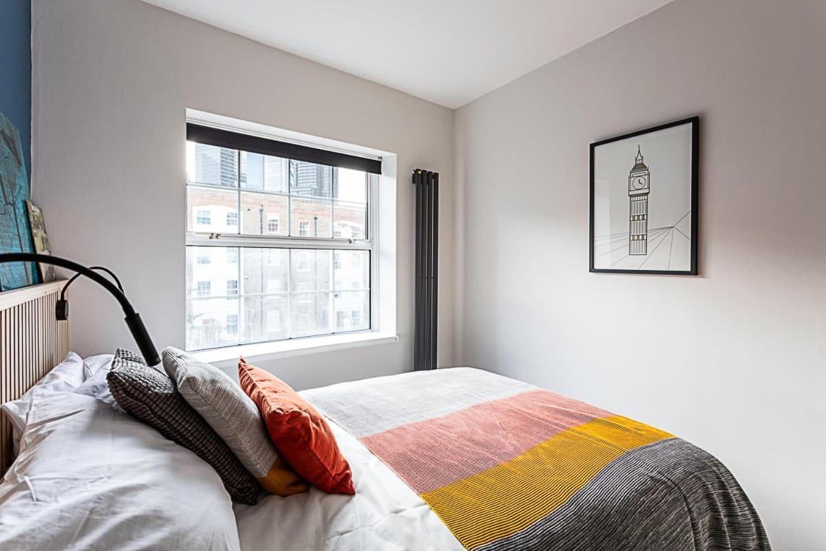 Cosy Spitalfields Hideaway Apartment London