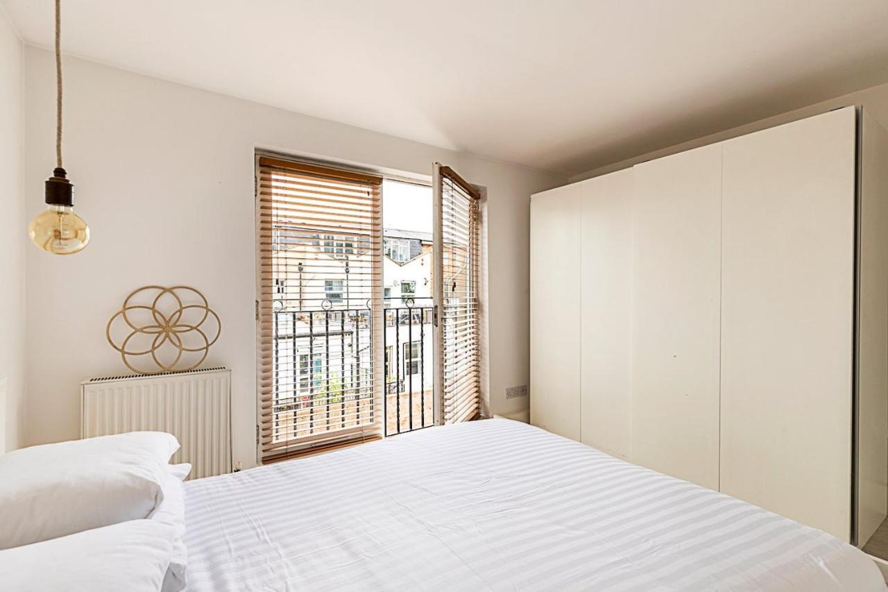 Apartment Tranquil 2 Bedroom In East London