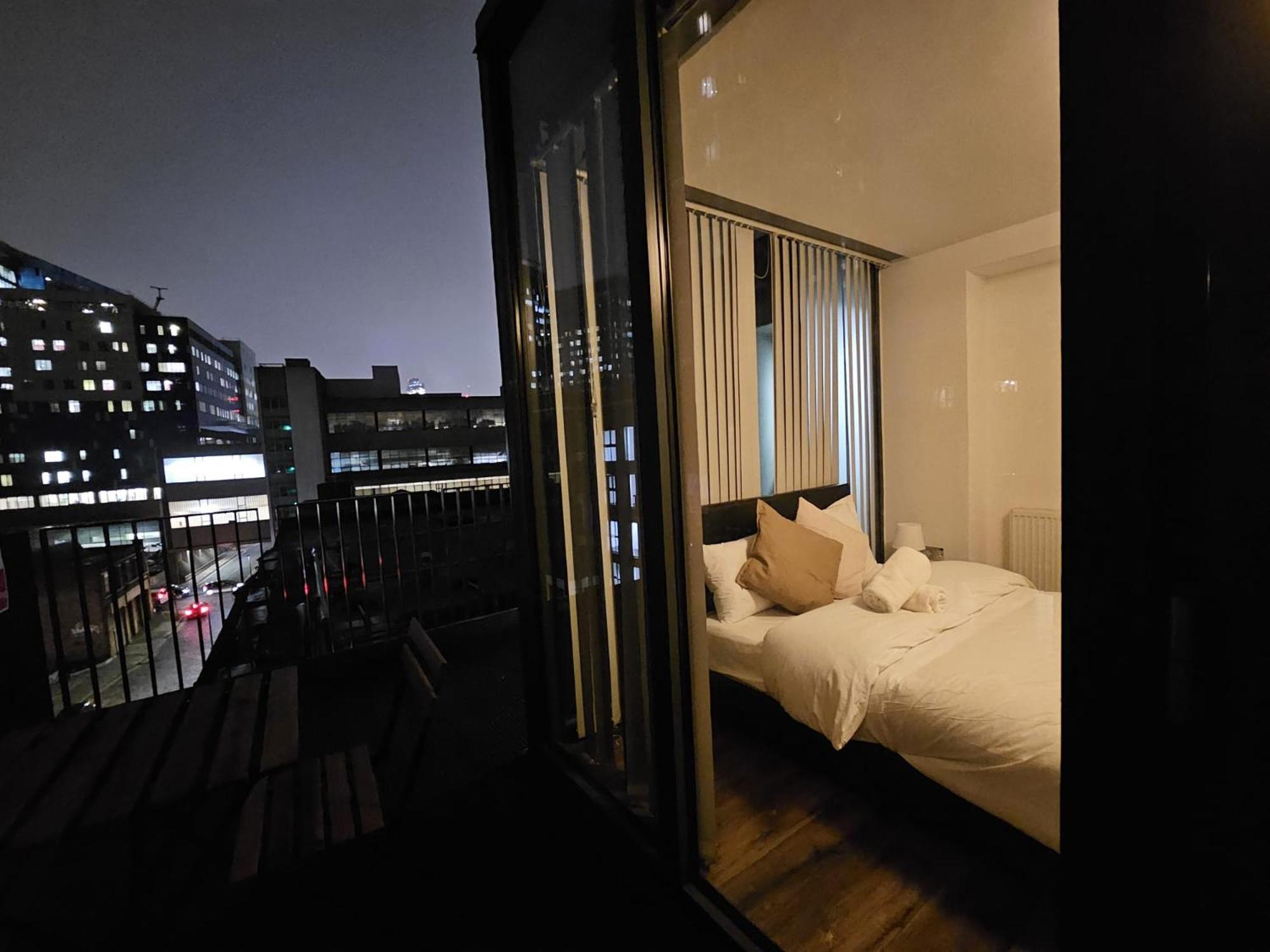 E1 Luxury Penthouse Guest house *