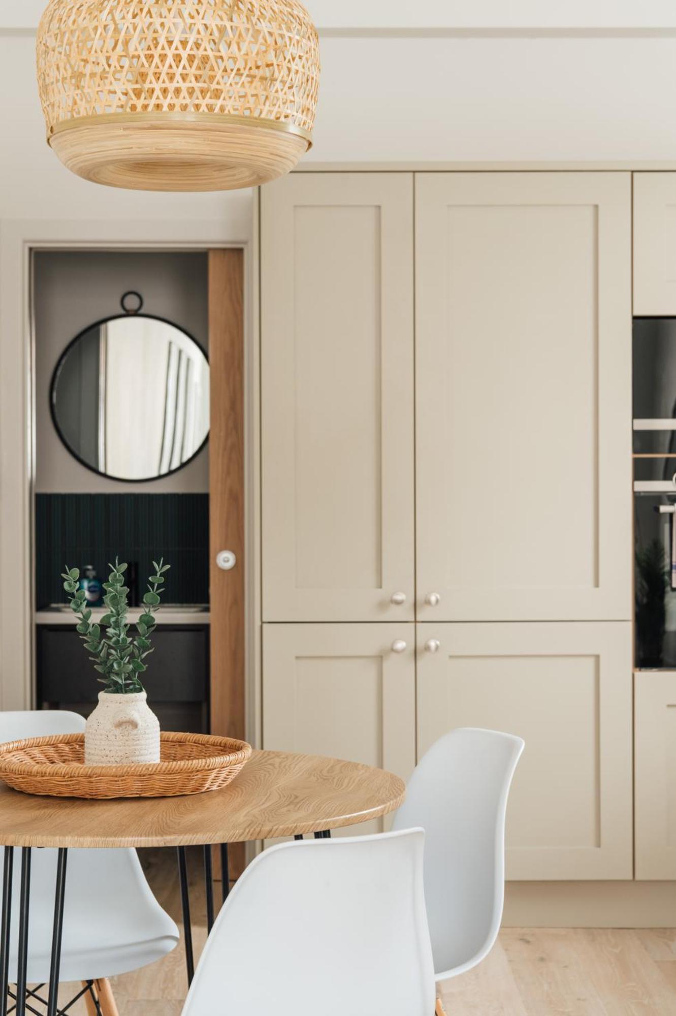 Light & Luxury In Honor Oak