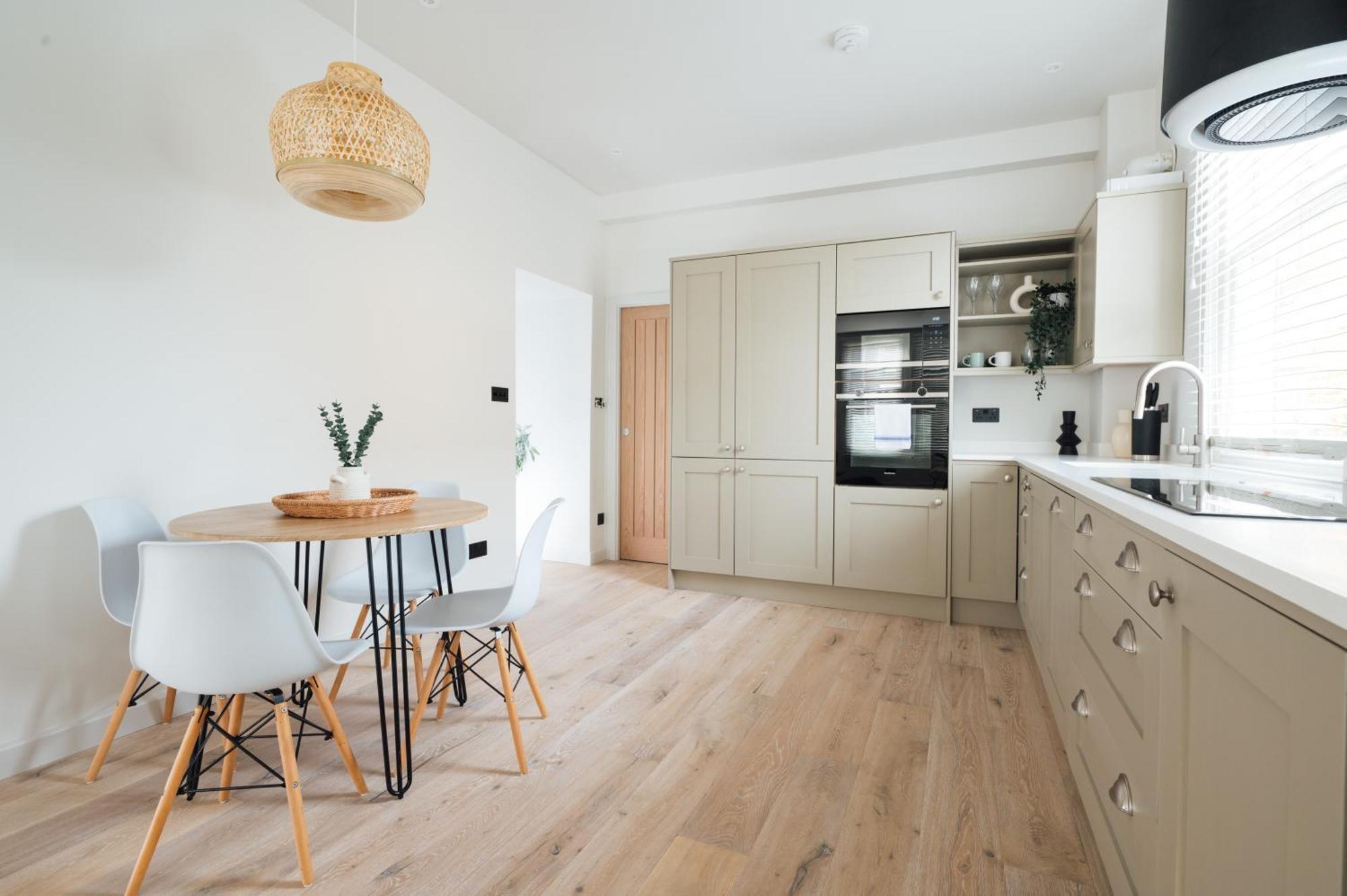 Light & Luxury In Honor Oak London