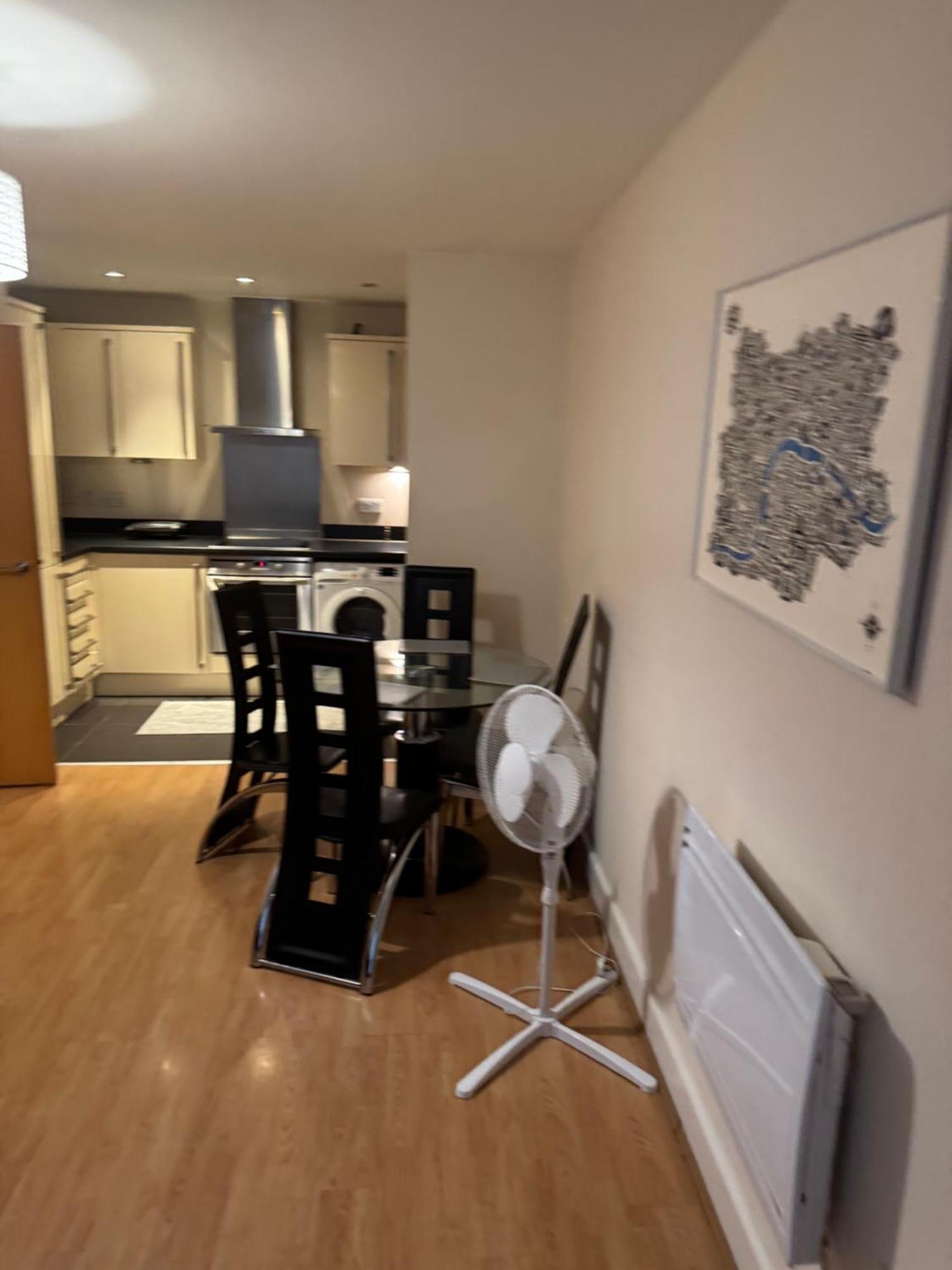 Apartment 1- Bed Flat With Easy Access To Bow Station
