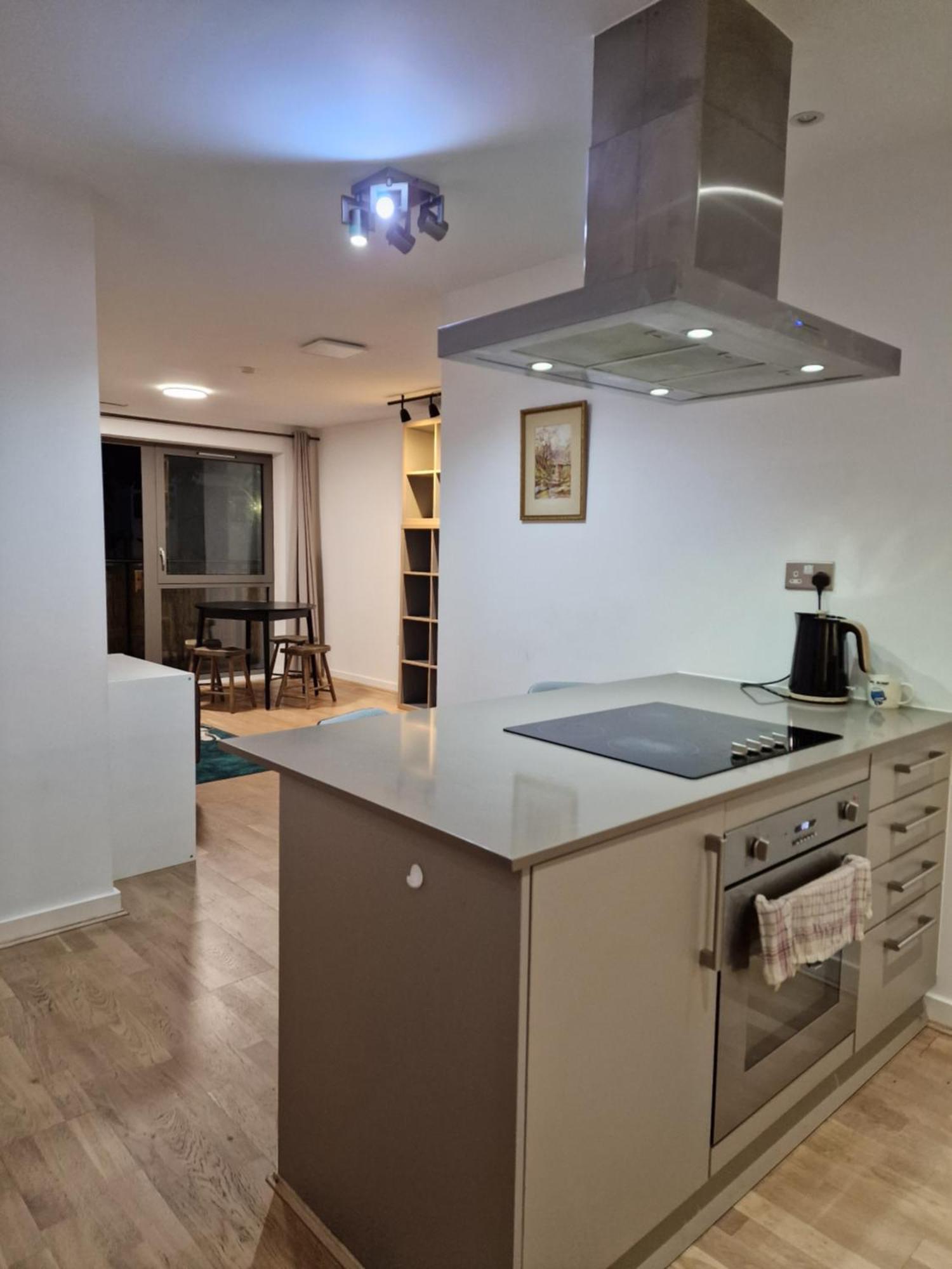 Eden Apartment *