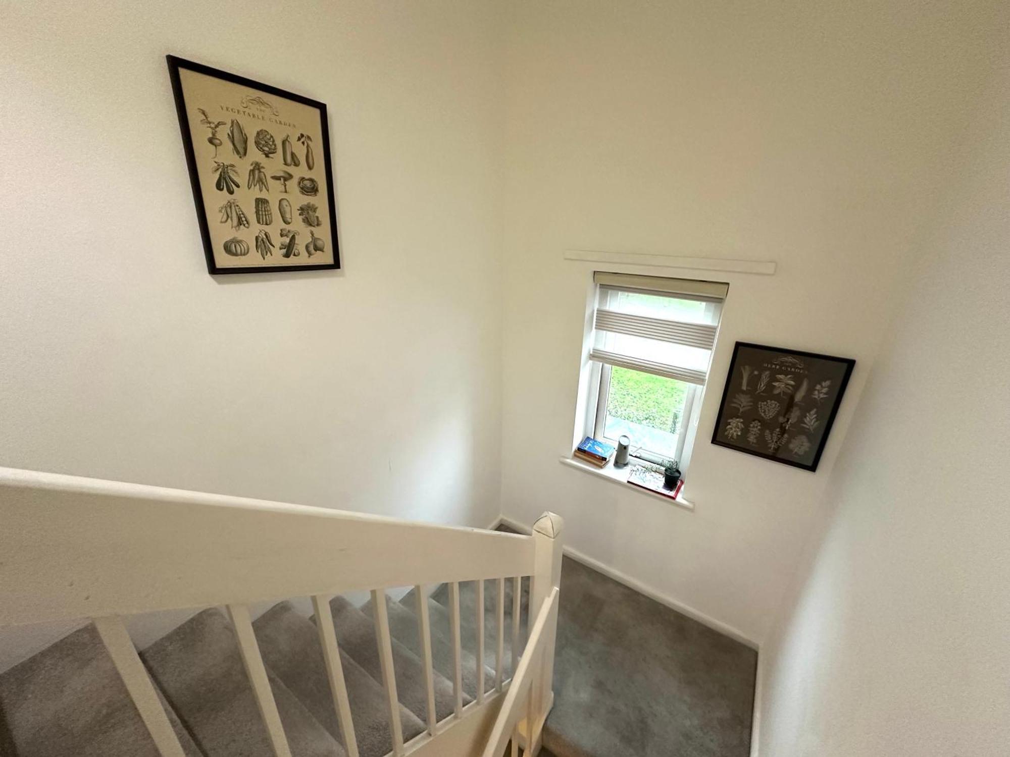 Laburnum House-comfortable Near Of Homestay