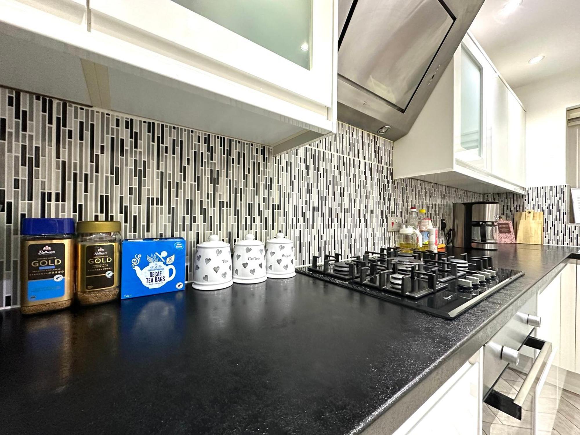 Homestay Laburnum House-comfortable Near Of *