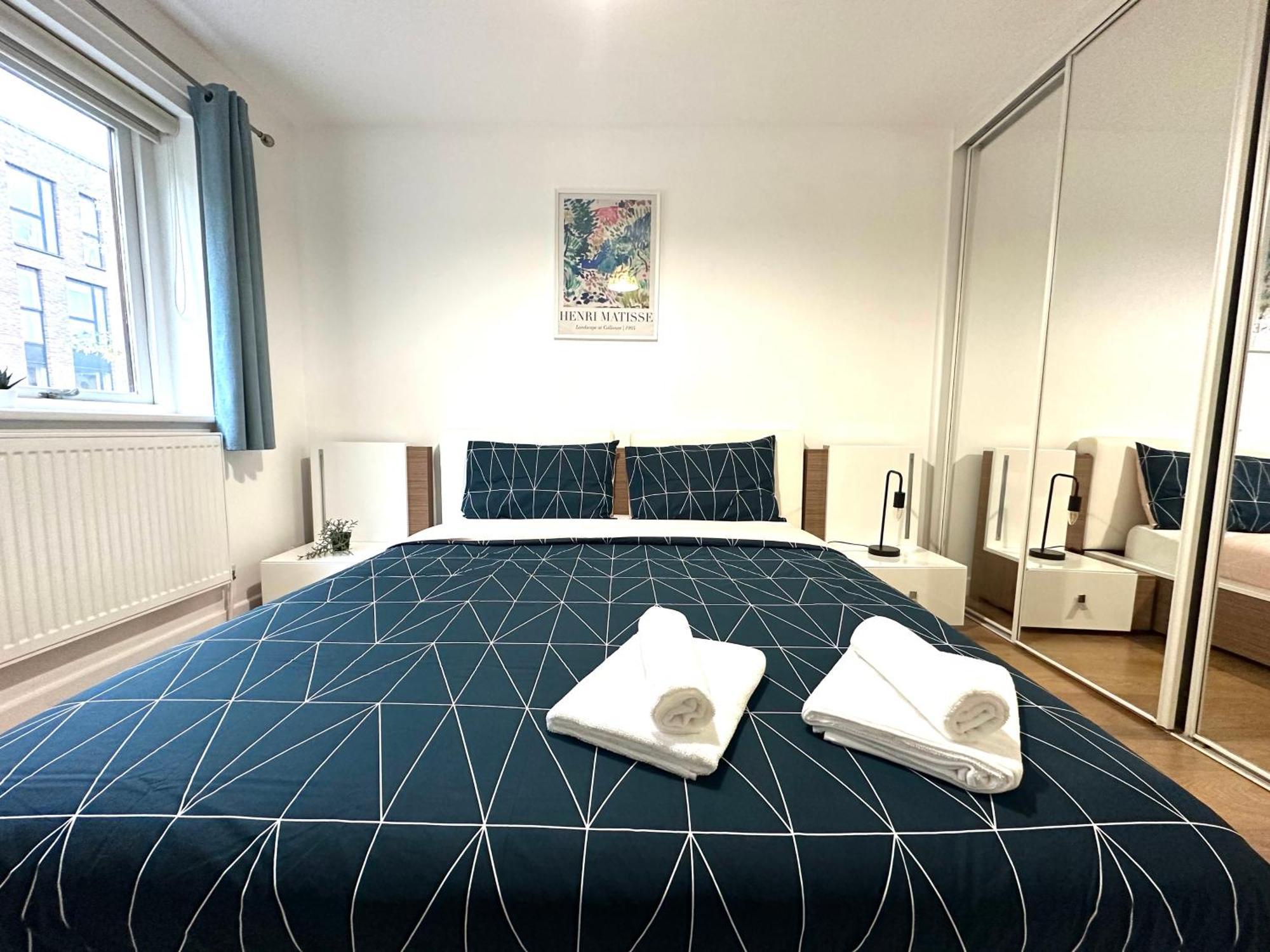 Homestay Laburnum House-comfortable Near Of London