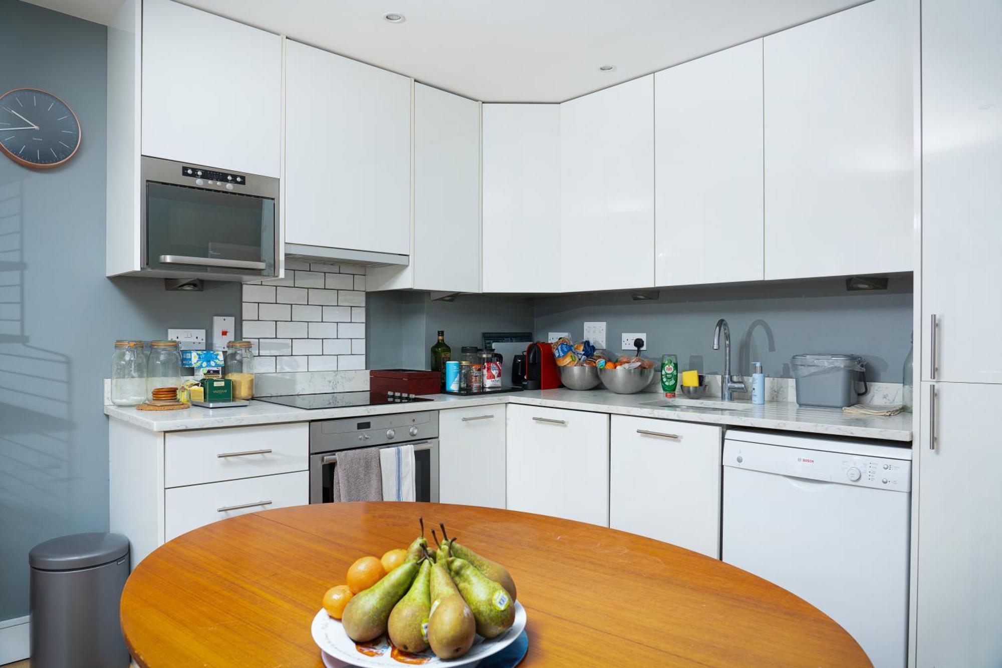 Bridge Escape - 2 Bed 2 Bath Near Landmarks Apartment *