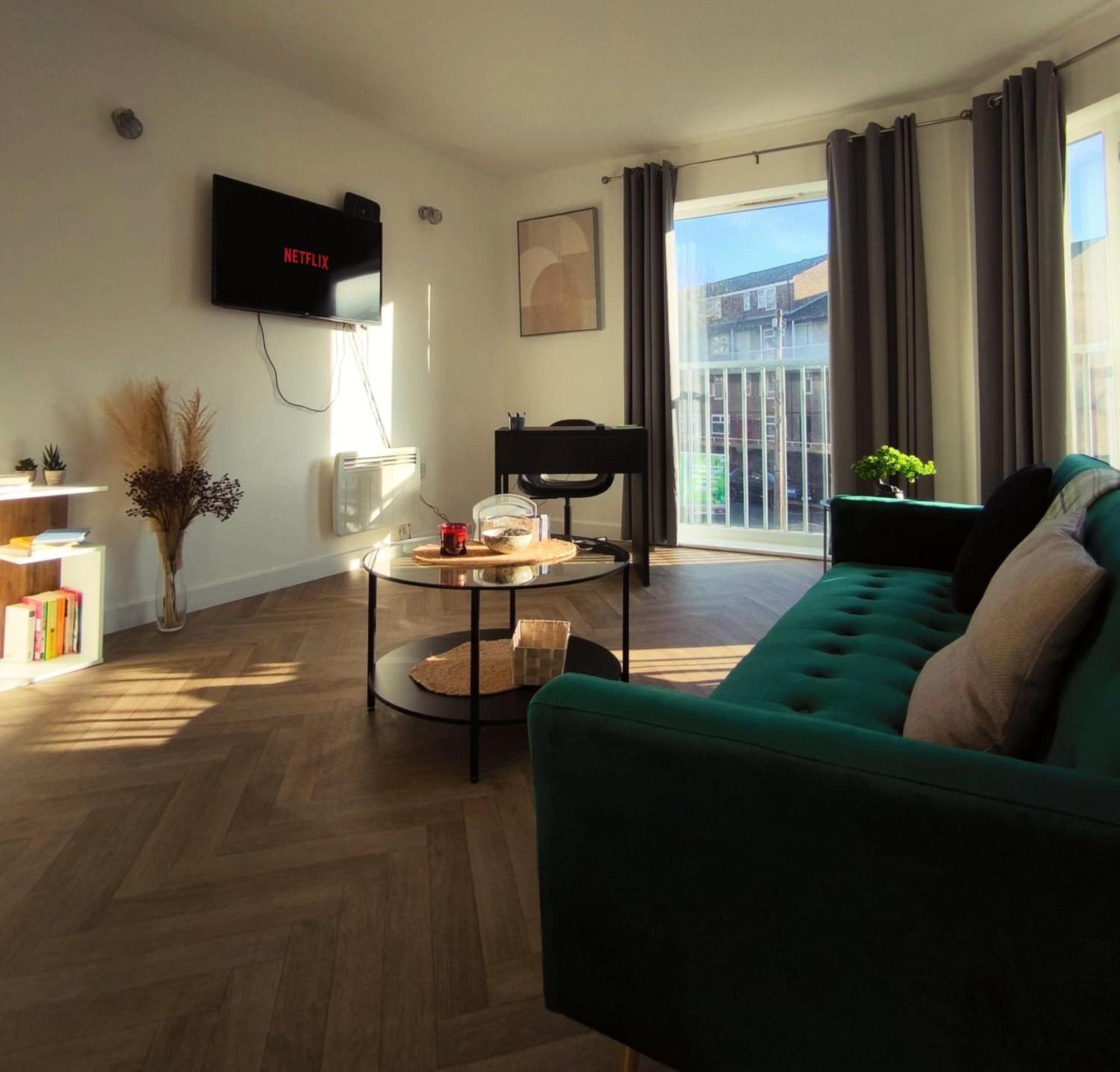 As Apartment *