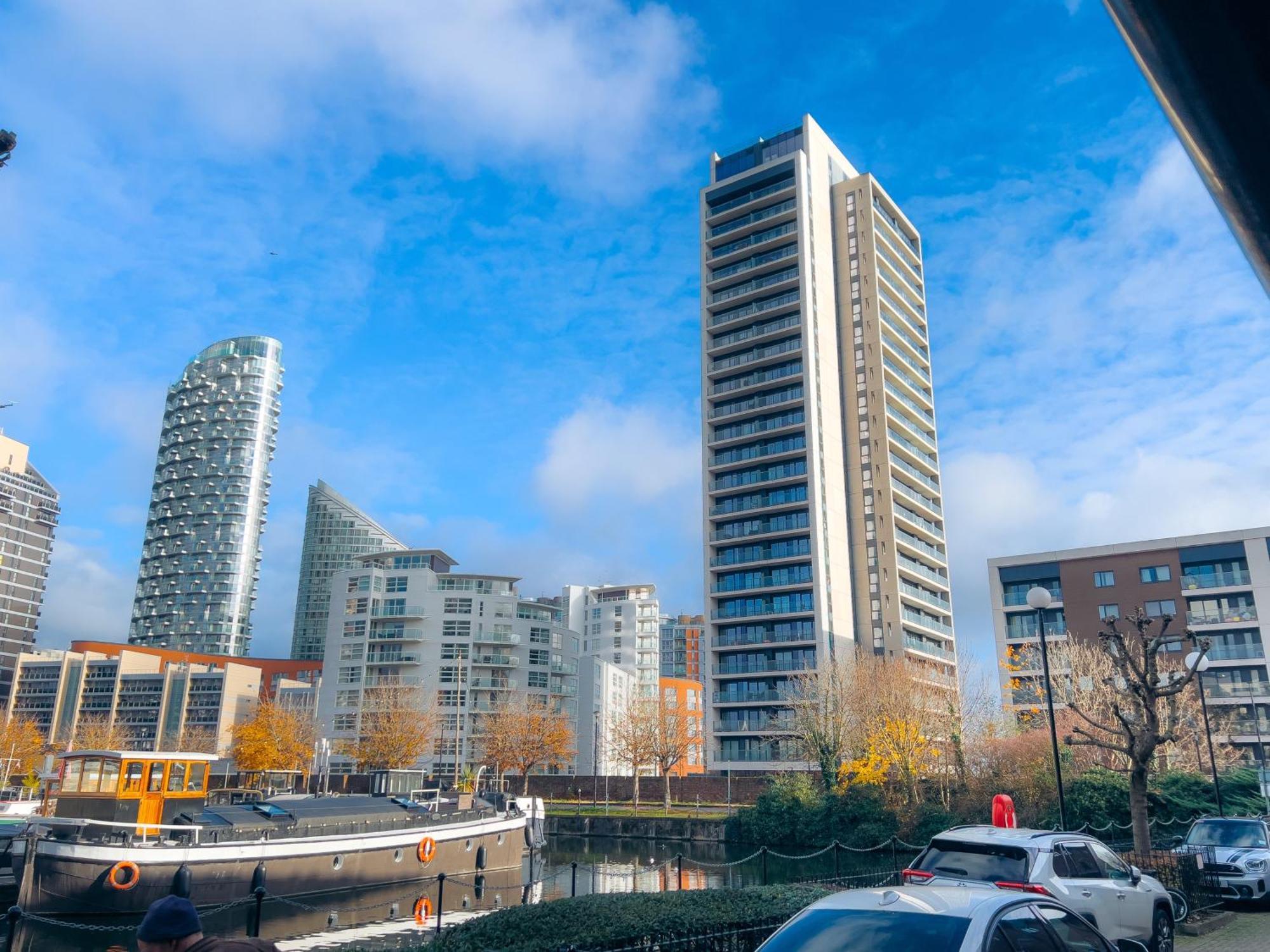Apartment Private Garden Canary Wharf East