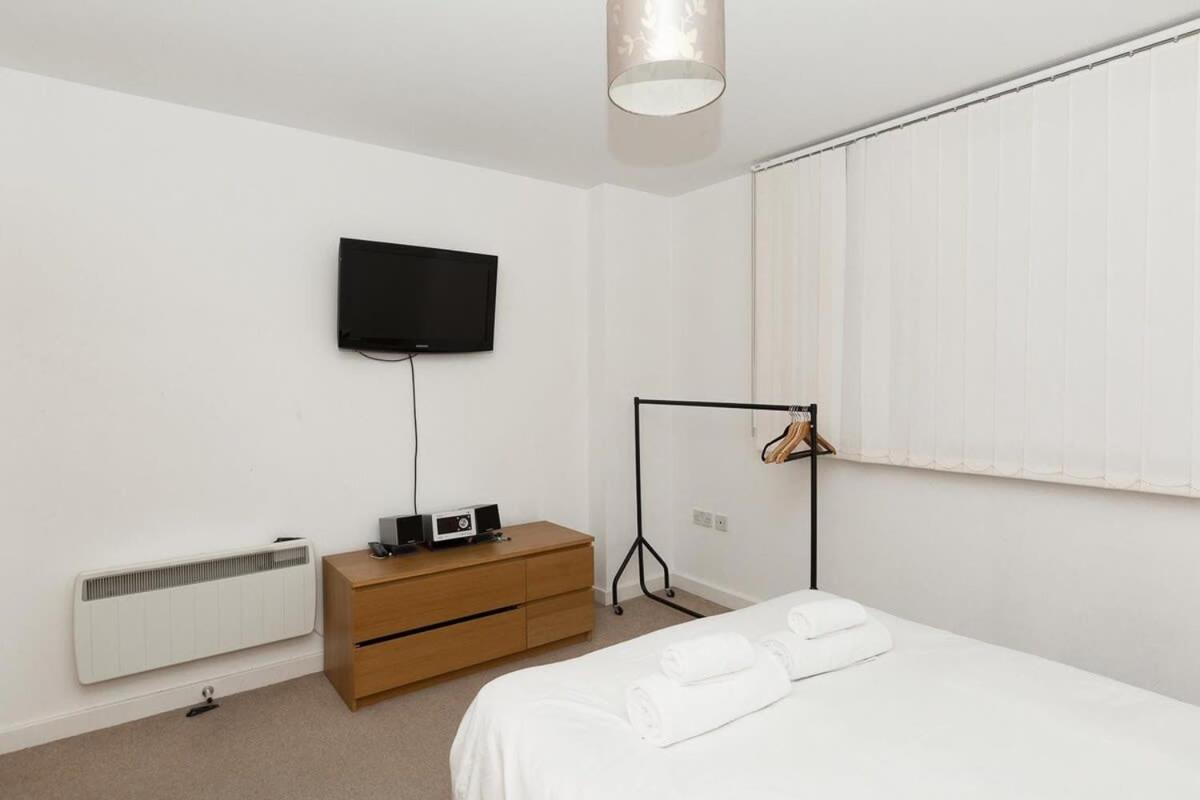 2 Bedroom East With Lovely Views London