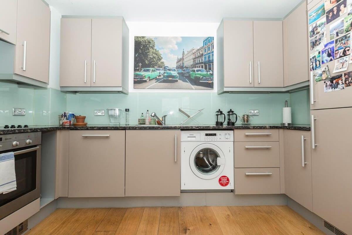 2 Bedroom East With Lovely Views Apartment