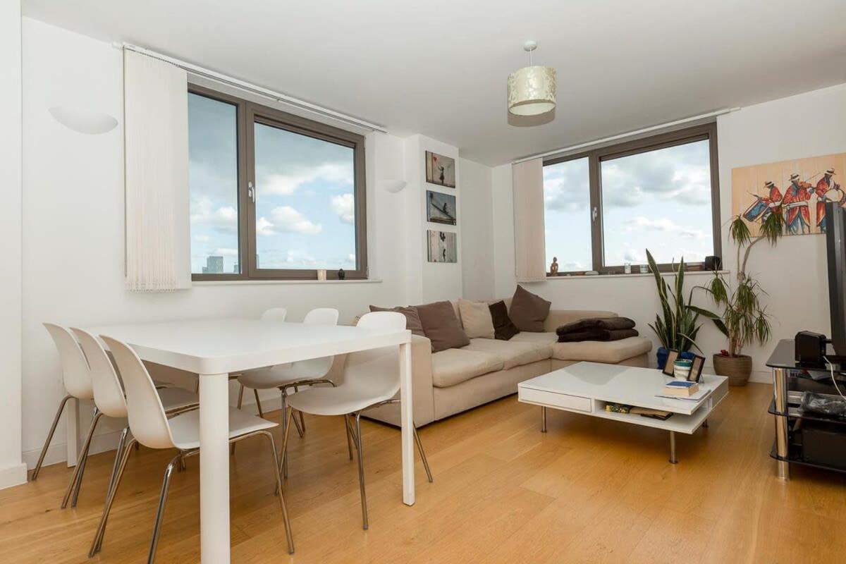 2 Bedroom East With Lovely Views London