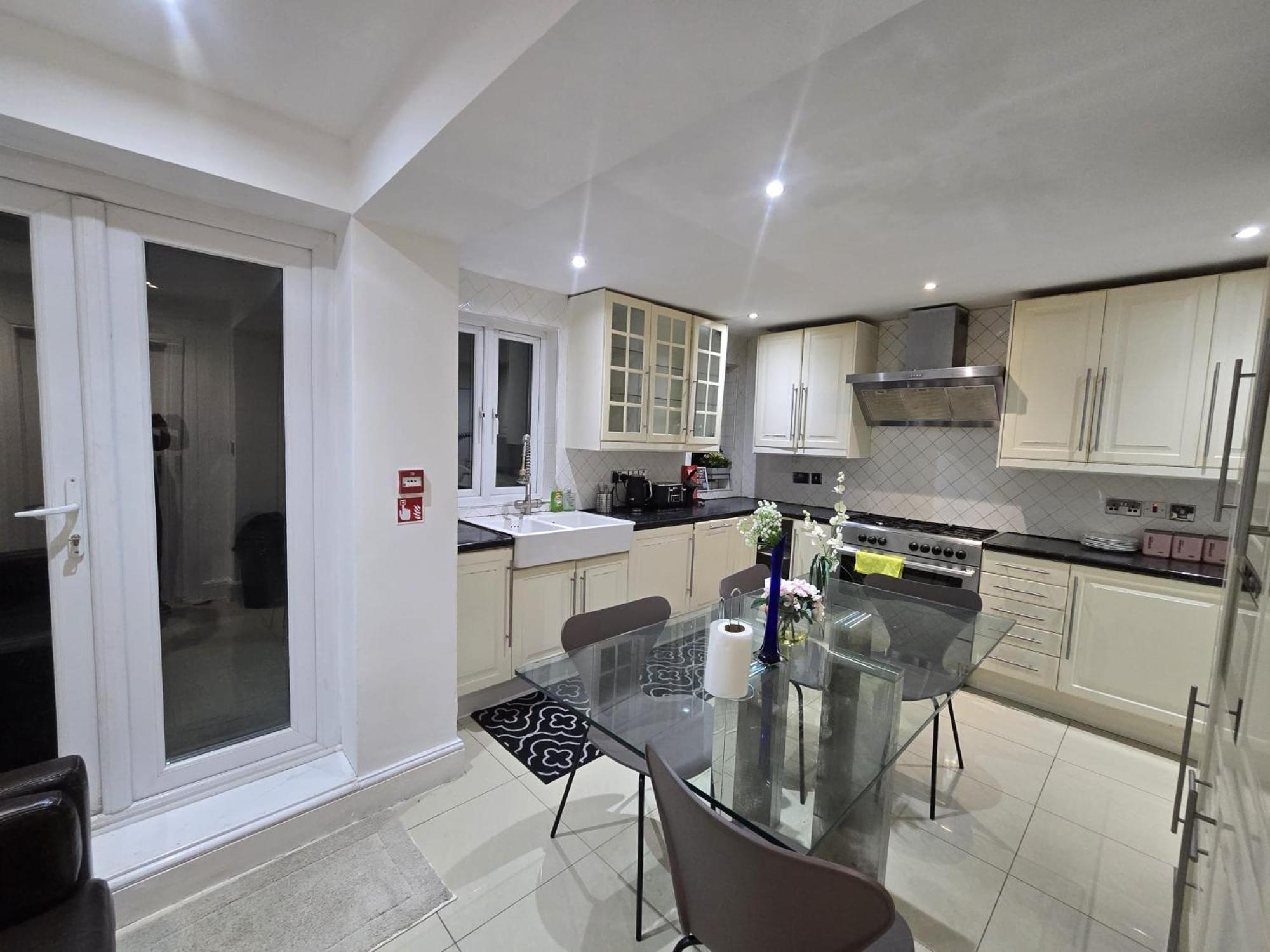 The Riverside Haven Homestay London