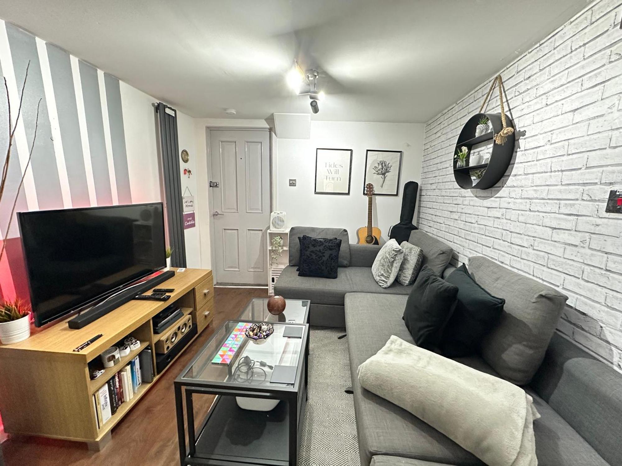 Cozy Modern In The Heart Of Ferienhaus *