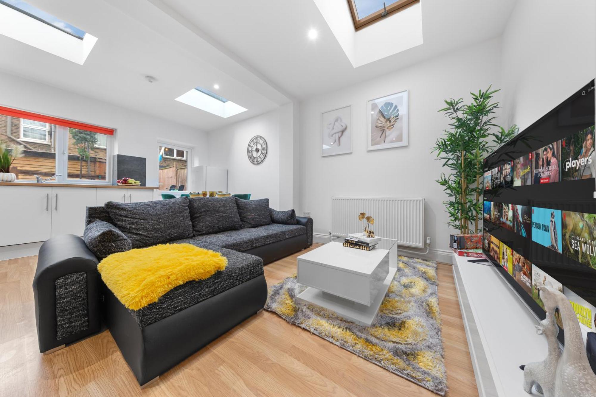 Apartment Serene 2-bed Escape With Garden & Parking- Vibes, Suburban Calm-book Instantly & Save On Long Stays! London