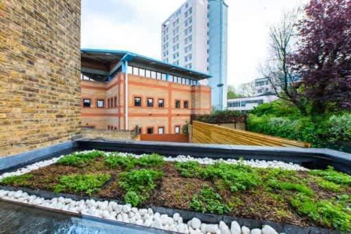 Beautiful Modern Eco Friendly 2 Bed House With Garden - Holiday home