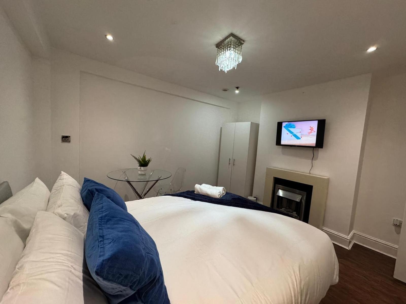The Riverside Haven * London