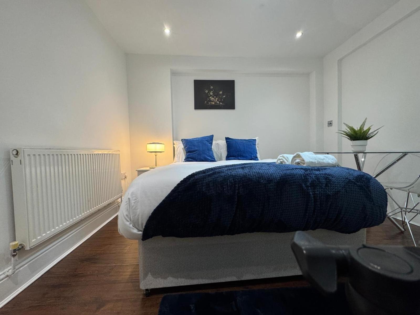 Homestay The Riverside Haven London