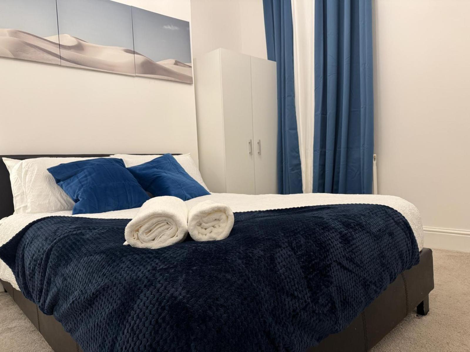 Homestay The Riverside Haven London