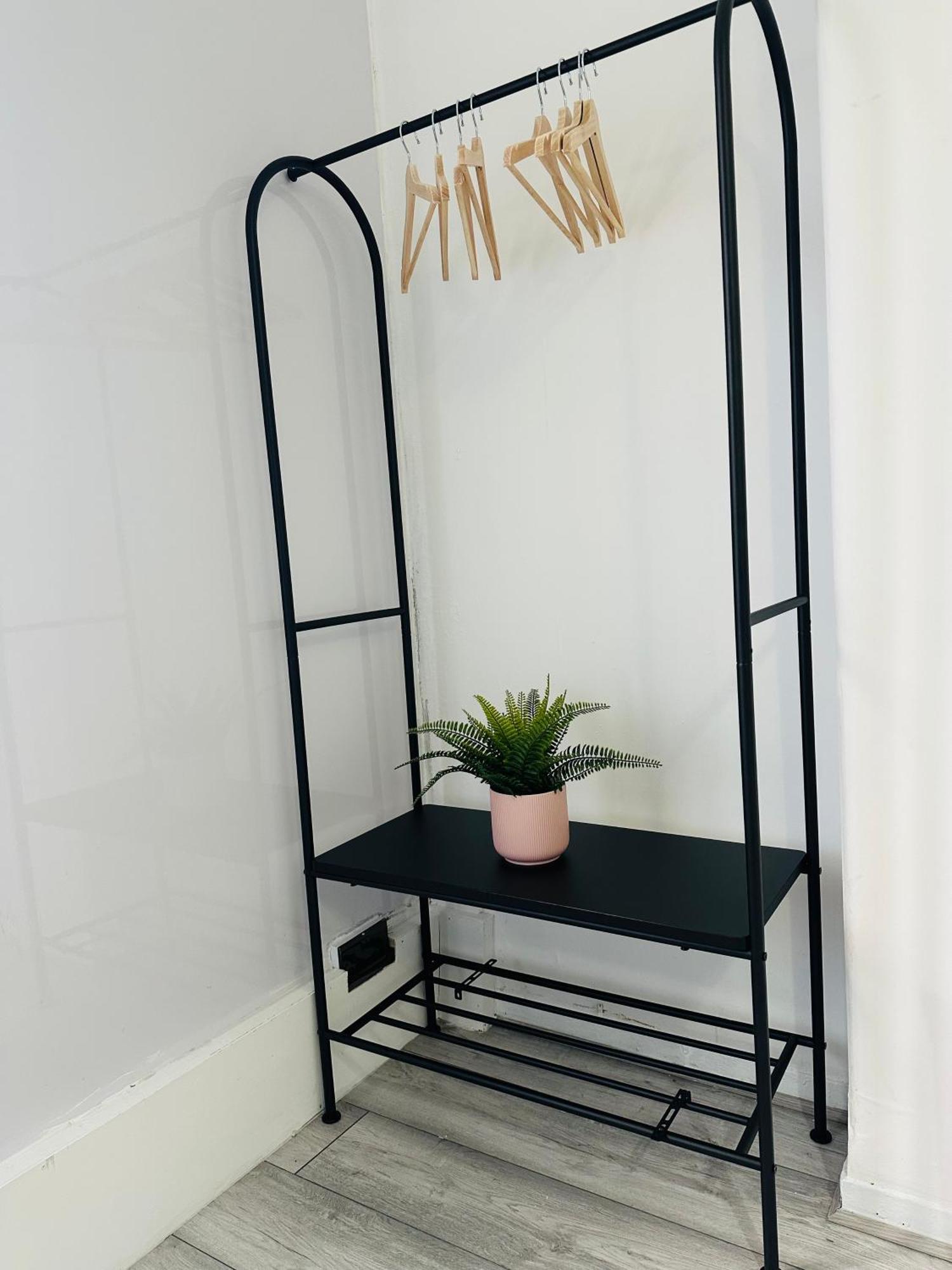 Apartment Flat In Aldgate East, London