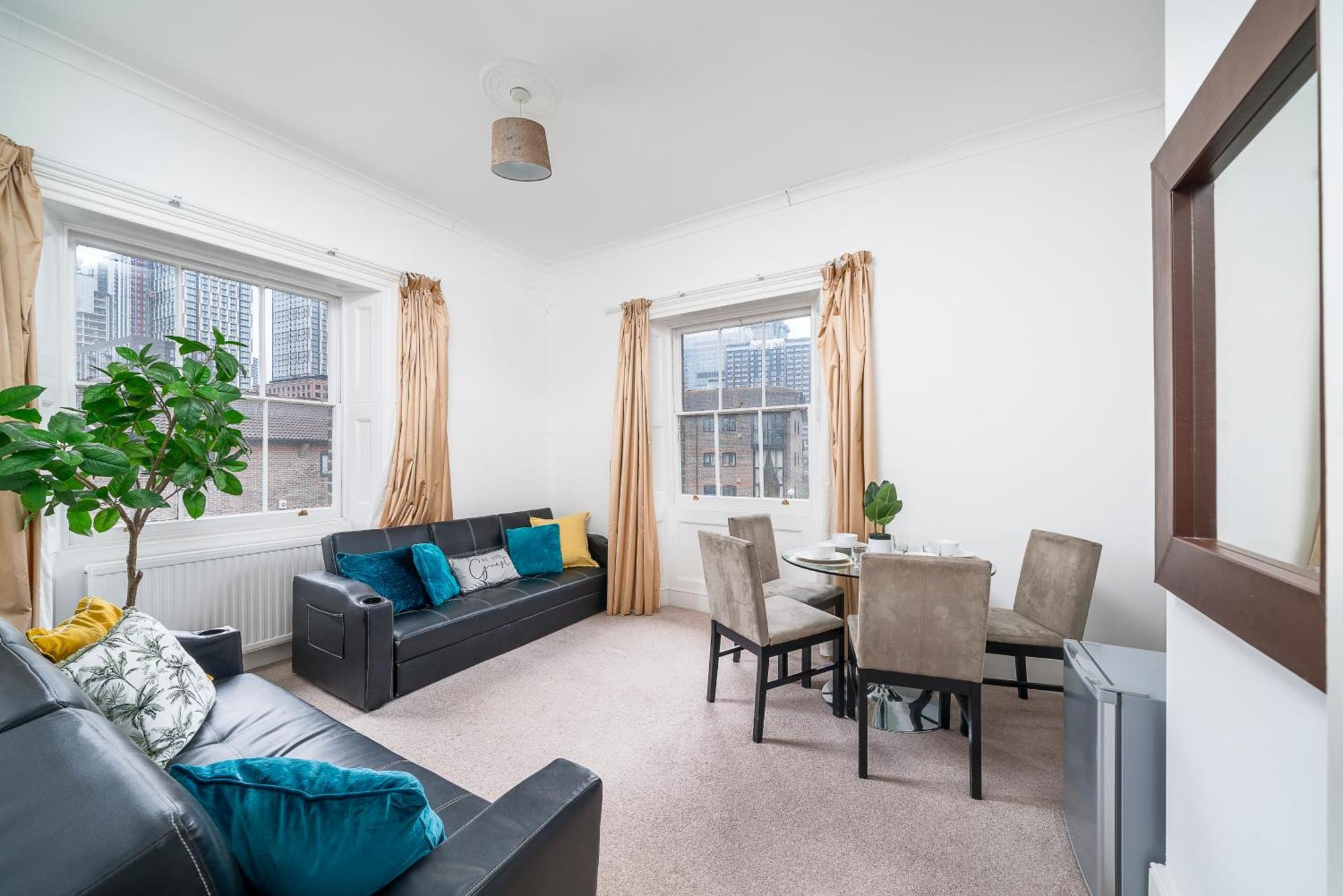 Canary Wharf - Spacious Near Excel Exhibition Centre, O2 Arena, Airport, Free Parking & Wifi London