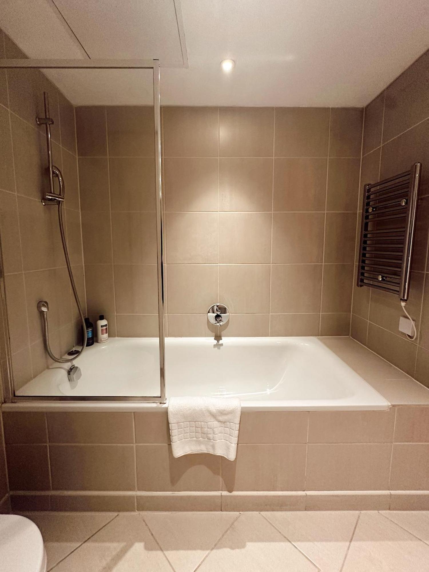 Modern 2bed-2bath *