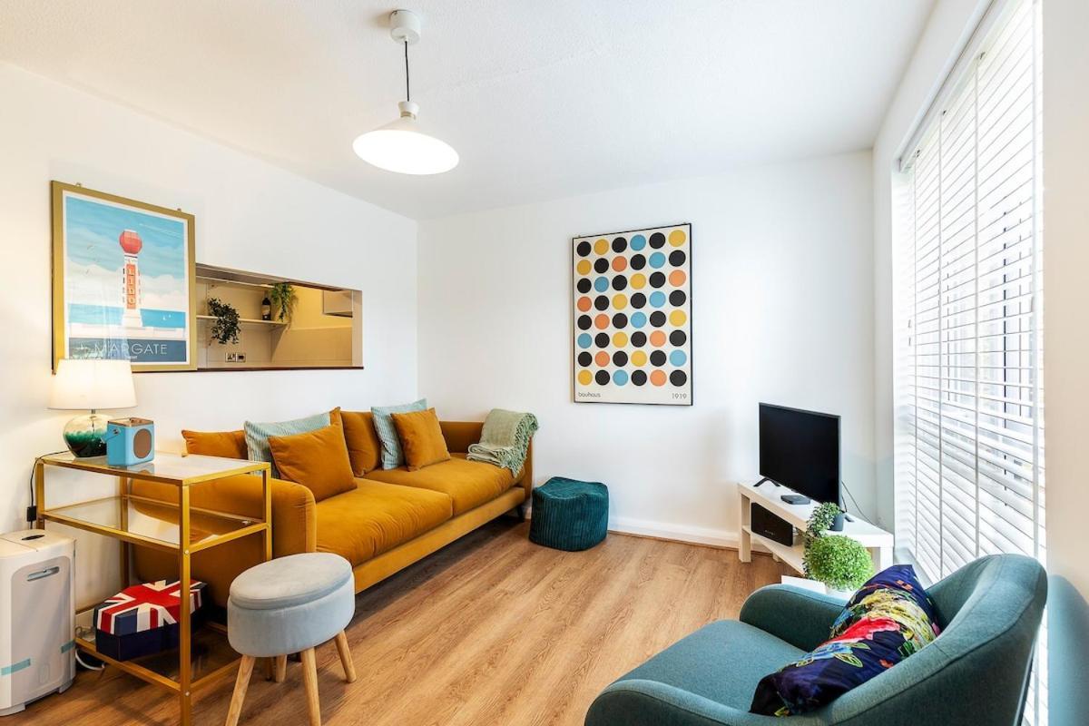 Cosy 1-bed Flat Near Londres