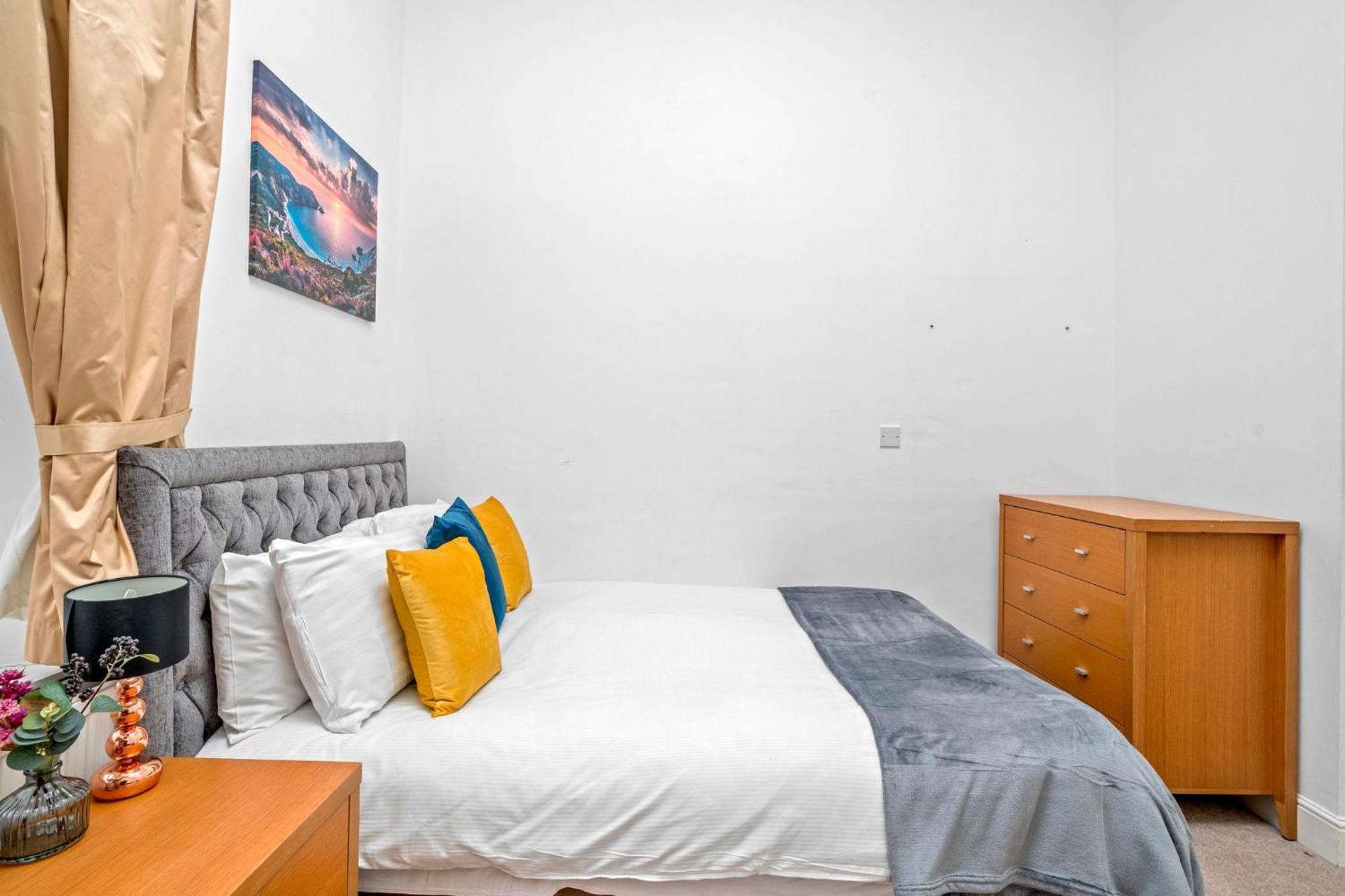 Elegant 2bed By 02 Arena, Airport With Fast Wi-fi And Parking London