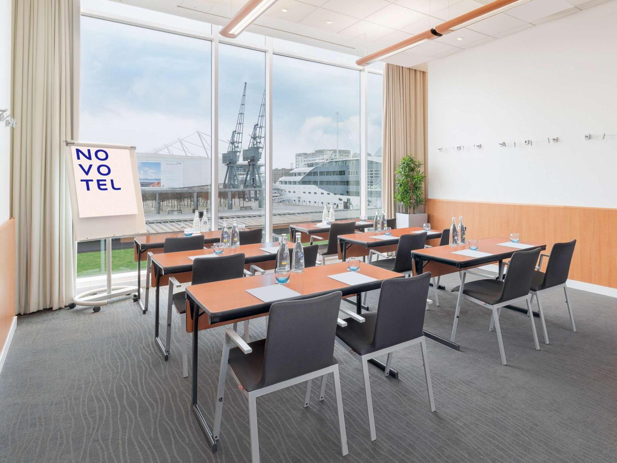 Novotel Excel 4* London