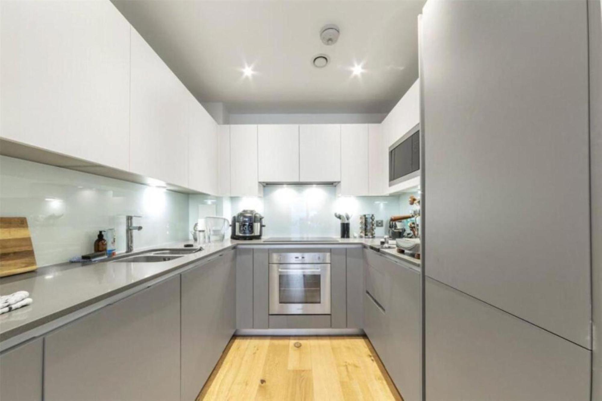 Apartamento Beautiful Modern 2 Bedroom With Balcony