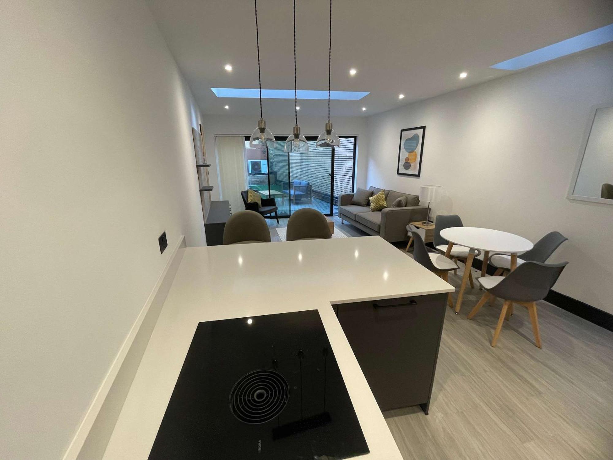 Beautiful Modern Eco Friendly 2 Bed House With Garden - * London