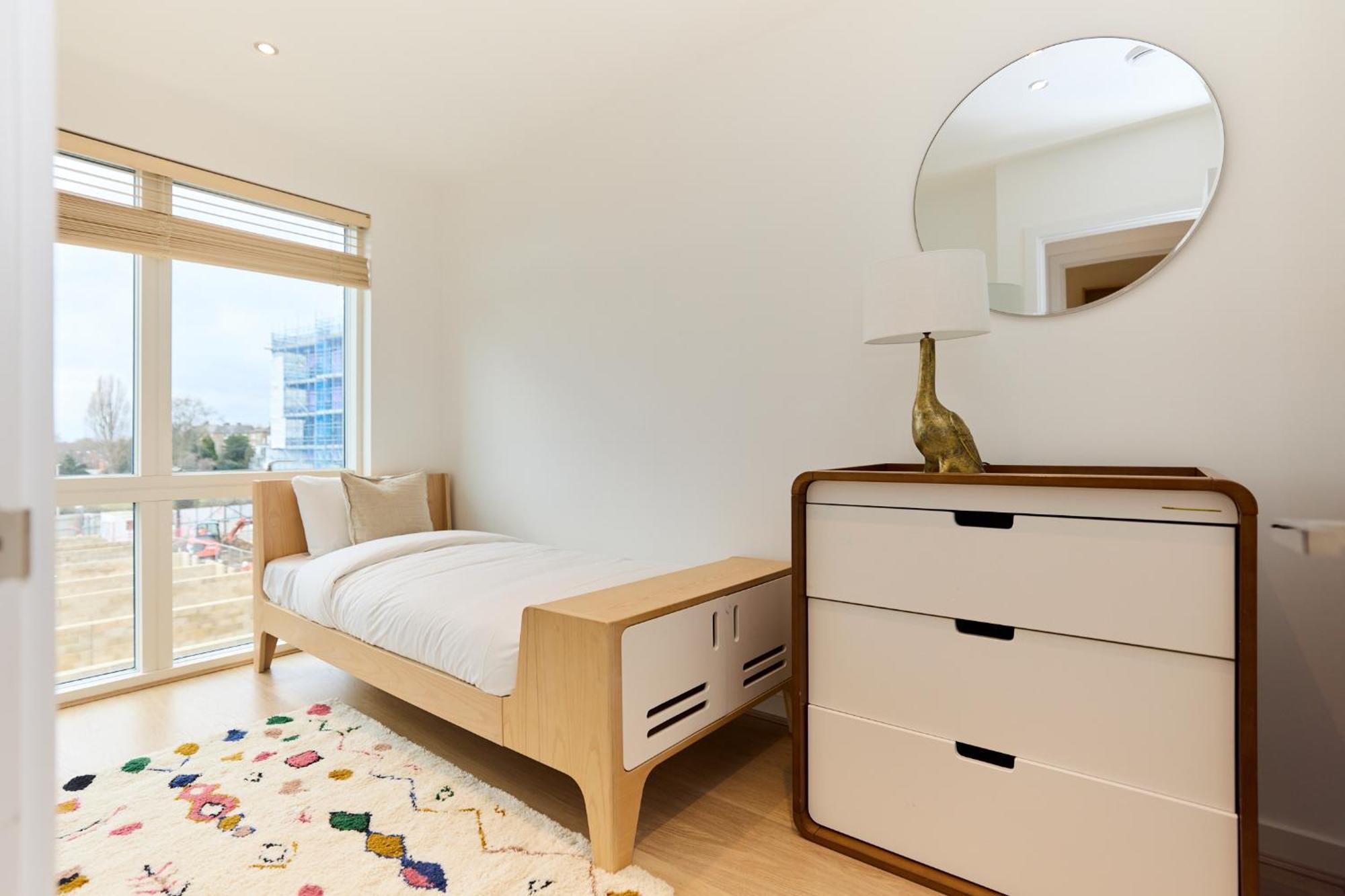 The Heathside Haven - Modern 3bdr With Garden Apartment