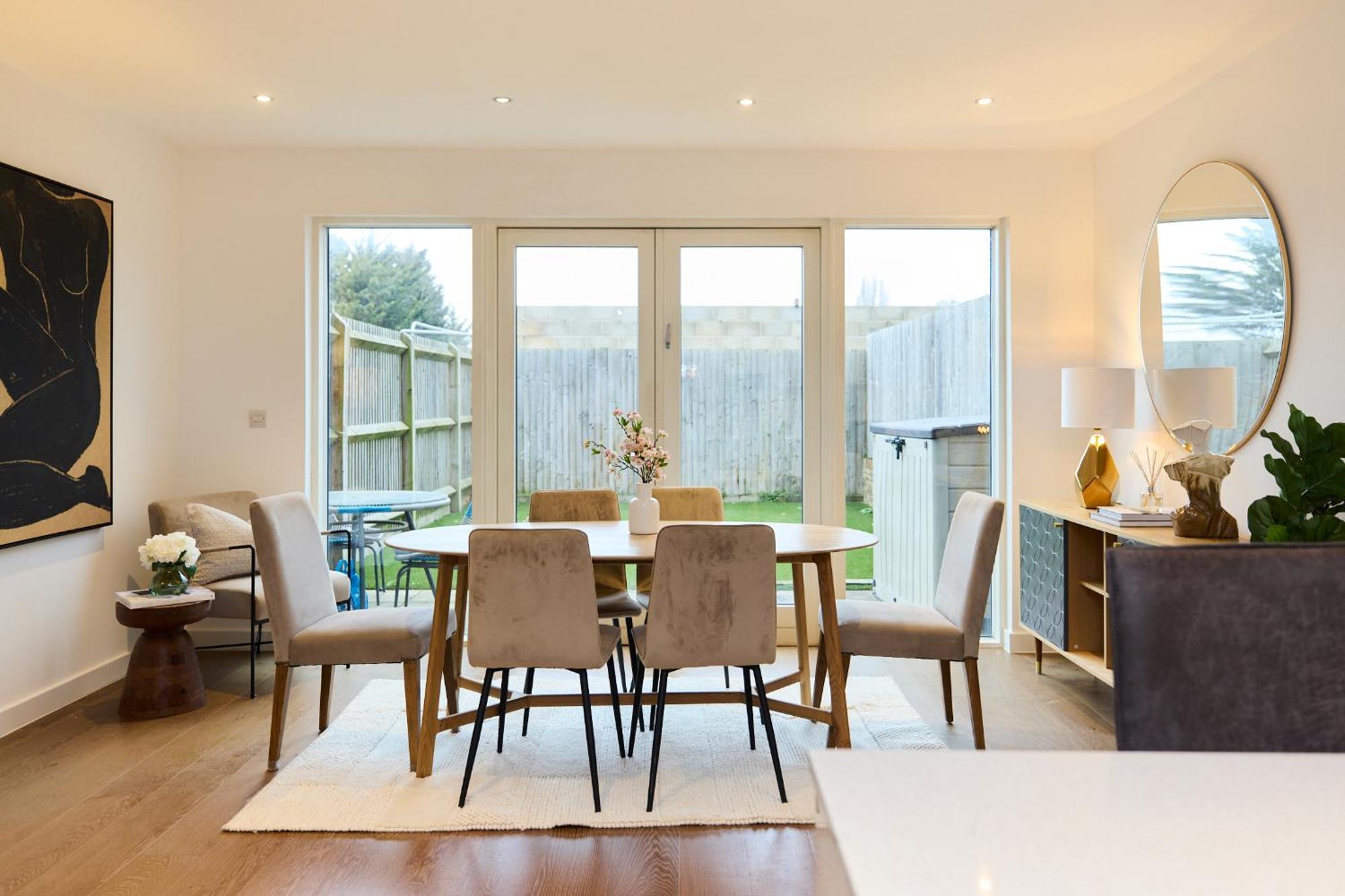 The Heathside Haven - Modern 3bdr With Garden Apartment *