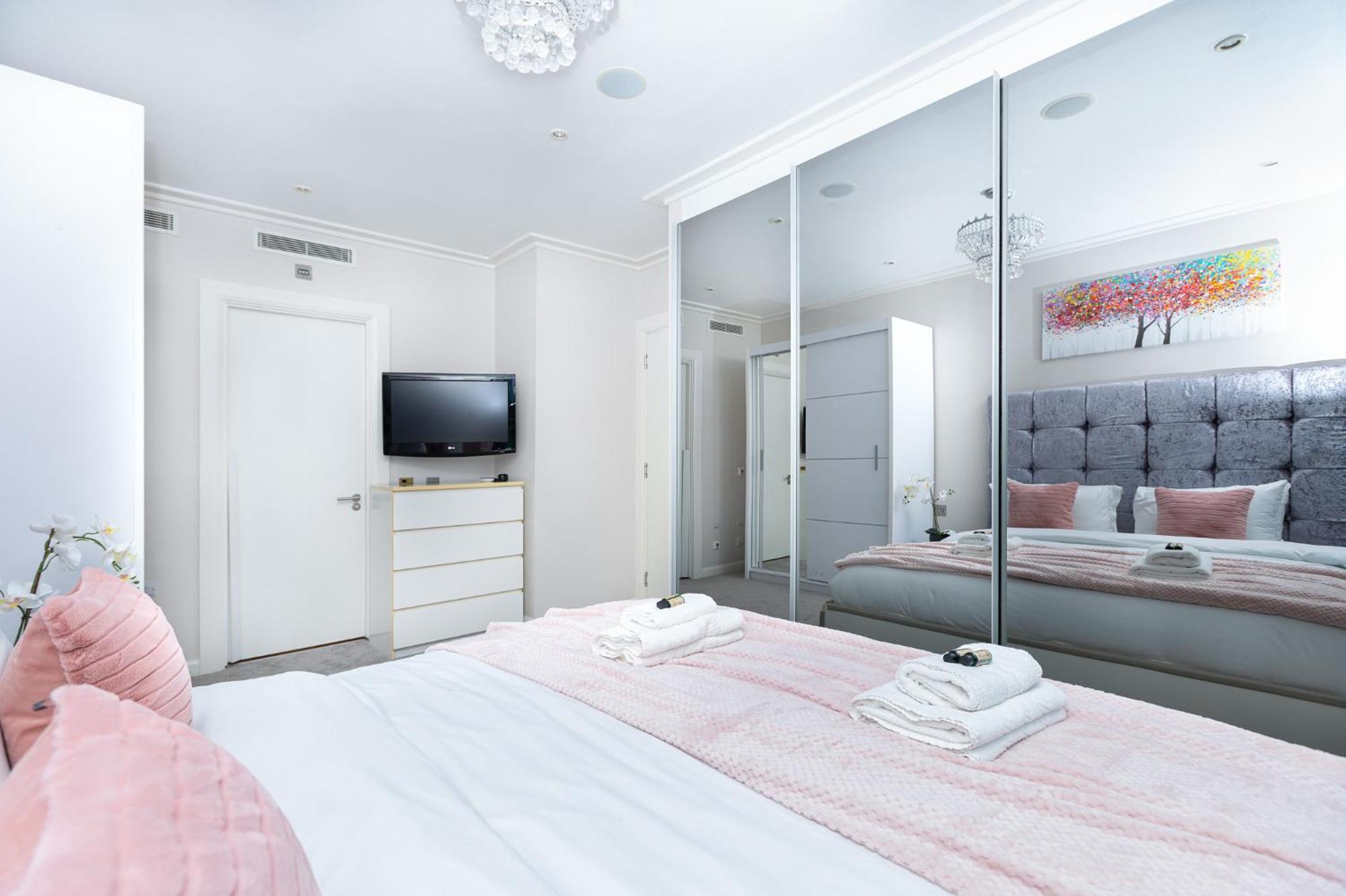 Apartment New Listing! Modern 3br, Prime Canary Wharf London