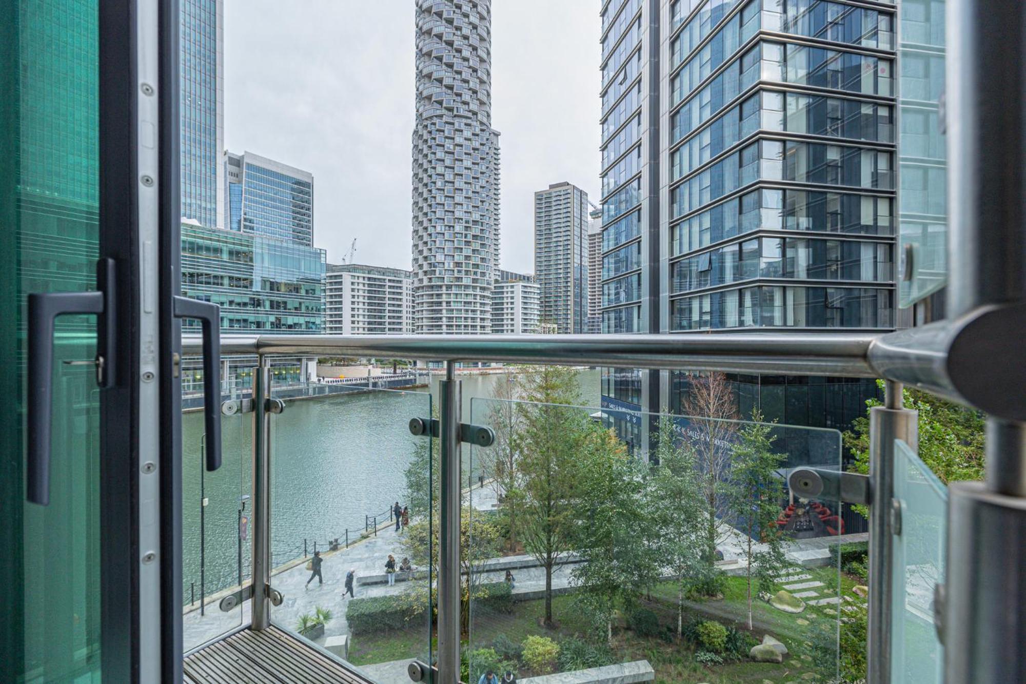 New Listing! Modern 3br, Prime Canary Wharf