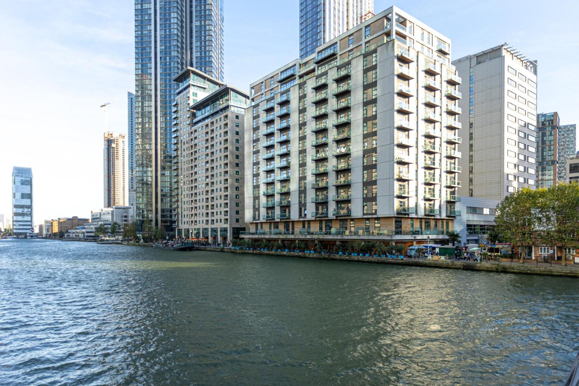 Apartment New Listing! Modern 3br, Prime Canary Wharf London