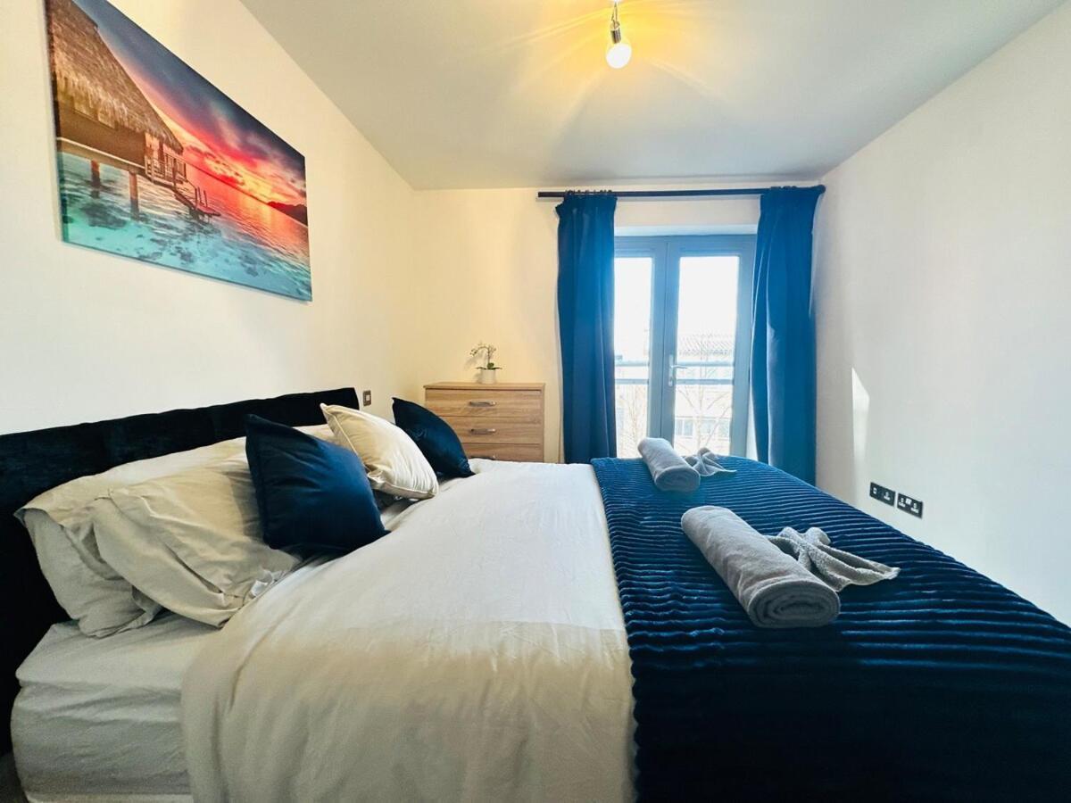 Zone 1 4 Mins From Major Station Apartment