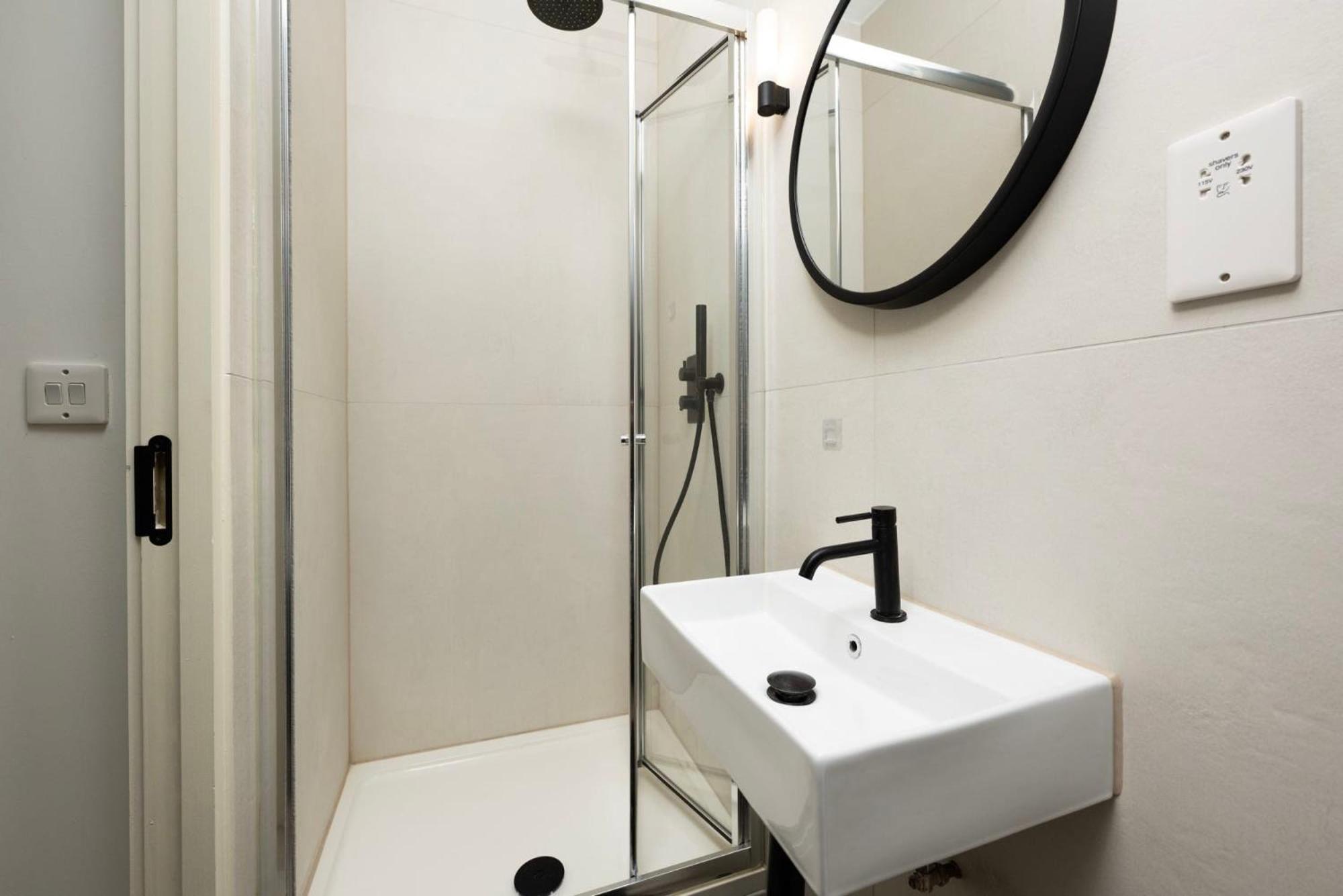 Modern Living At Antigallican In